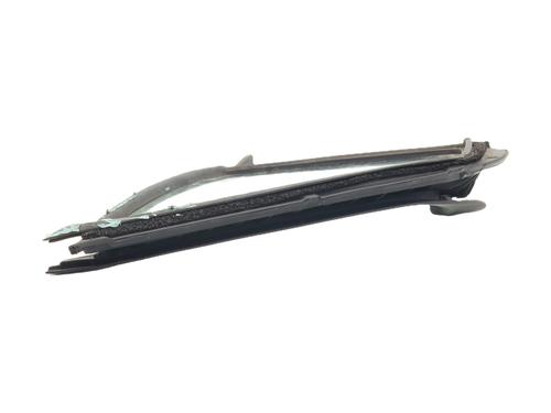 front-left-quarter-glass-toyota-yaris-_p13_-2010-2011-2012-2013-2014-2015-2016-2017-2018-2019-2020-37706346 main image