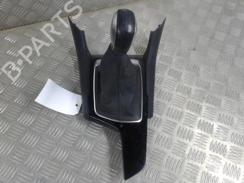 Used Gear lever Gear lever PEUGEOT 308 II (LB_, LP_, LW_, LH_, L3_) 1.2 THP 110 (110 hp) 24260831 24260831