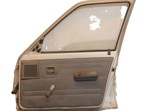 Used Right front door Right front door 37195928 37195928