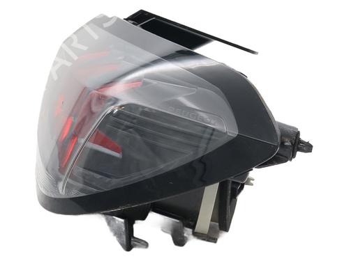 Used Right taillight Right taillight PEUGEOT 208 II (UB_, UP_, UW_, UJ_) 1.5 BlueHDI 100 (102 hp) 33176428 33176428