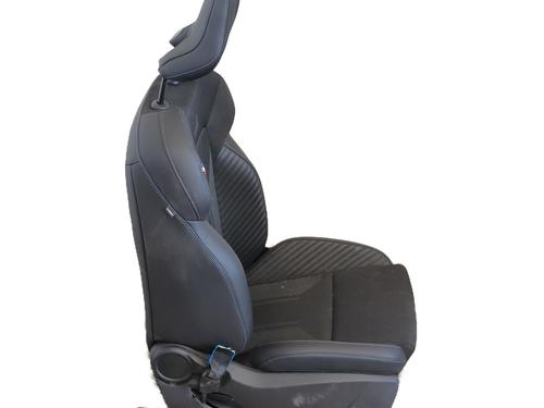 right-front-seat-renault-clio-v-b7_-2019-37747318 main image