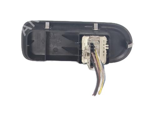 Used Left front window switch Left front window switch RENAULT CLIO III (BR0/1, CR0/1) 1.5 dCi (BR17, CR17) (86 hp) 30577470 30577470
