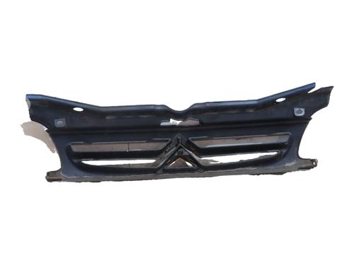 Used Grille Grille 37637641 37637641