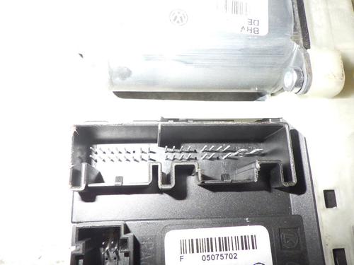 Left front window motor VW GOLF VI (5K1) 1.6 TDI | BP24260900E21