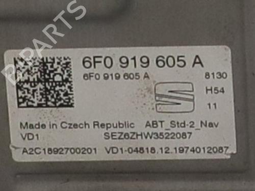 display-monitor-seat-ibiza-v-kj1-kjg-2017-40204449 main image