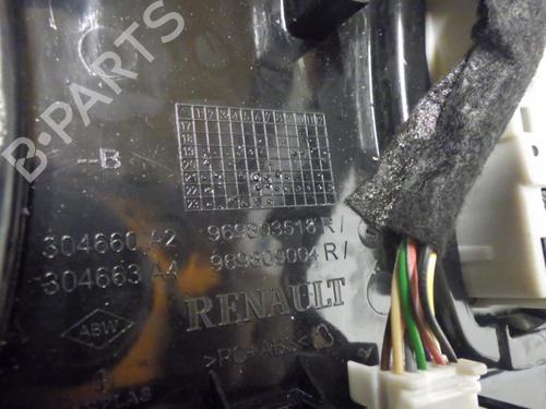 Used Interior roof light Interior roof light RENAULT CLIO V (B7_) 1.0 TCe 90 (B7MT) (91 hp) 24257399 24257399