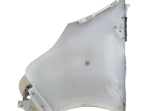 Used Right front fenders Right front fenders 37176275 37176275
