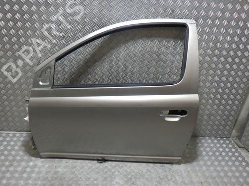 Porte avant gauche TOYOTA YARIS (_P1_) 1.0 (SCP10_, SCP10R) (65 hp) 28672860