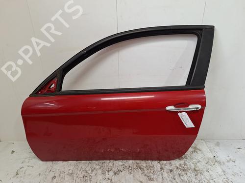 Dør venstre fortil ALFA ROMEO 147 (937_) 1.6 16V T.SPARK (937.AXA1A, 937.AXB1A, 937.BXB1A) (120 hp) 30753043