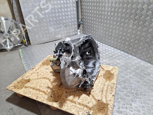 Used Gearbox OPEL CORSA F (P2JO) 1.2 (68) (101 hp) 29340072