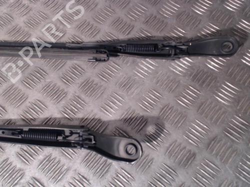 Used Front windshield wiper arm Front windshield wiper arm 24269875 24269875
