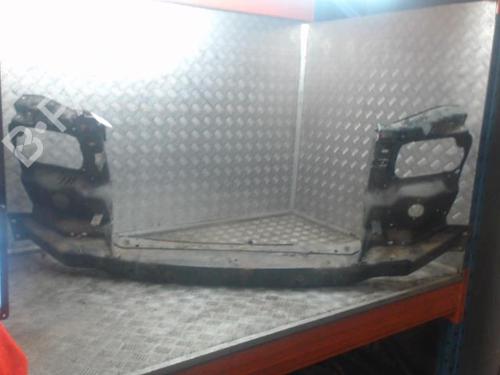 Used Front bumper reinforcement VW TRANSPORTER T4 Bus (70B, 70C, 7DB, 7DK, 70J, 70K, 7DC, 7DJ) 1.9 TD (68 hp) 30326632