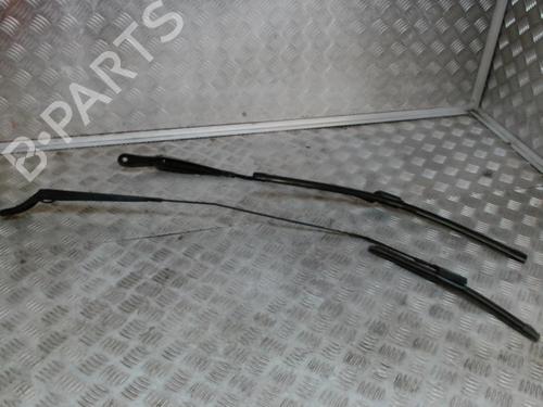 Used Front windshield wiper arm RENAULT ZOE (BFM_) ZOE (92 hp) 24282317