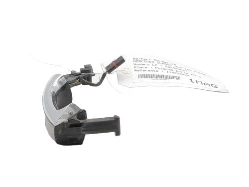 rear-left-exterior-door-handle-mercedes-benz-gla-class-x156-2013-2014-2015-2016-2017-2018-2019-2020-2021-2022-27932969 main image