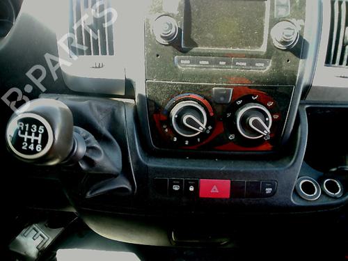 Used Gear lever FIAT DUCATO Van (250_) 140 Natural Power (136 hp) 28964101