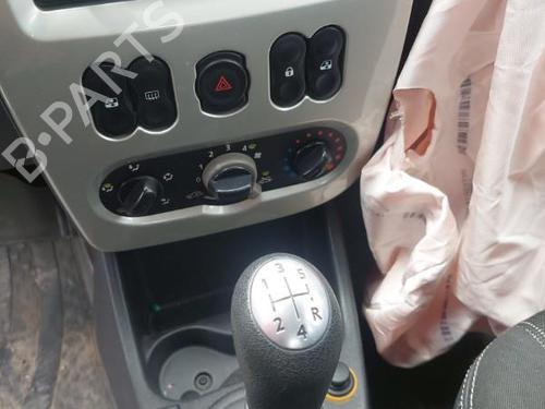 Dør venstre bagtil DACIA SANDERO 1.4 MPI LPG | BP24272414C4  - Image 17