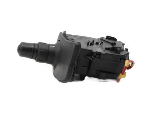 Used Headlight switch RENAULT CLIO III (BR0/1, CR0/1) 1.5 dCi (BR17, CR17) (86 hp) 30517688