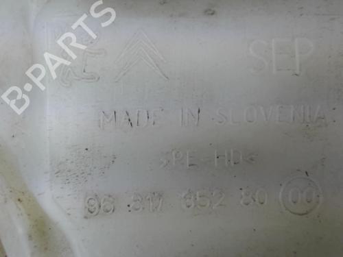 Used Windscreen washer tank Windscreen washer tank CITROËN C3 Picasso (SH_) 1.6 HDi (90 hp) 24266682 24266682