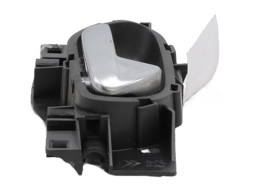 Used Rear right interior door handle Rear right interior door handle PEUGEOT 208 I (CA_, CC_) 1.6 HDi / BlueHDi 75 (75 hp) 27617140 27617140