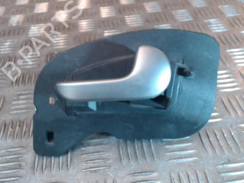 Used Front right interior door handle OPEL CORSA C (X01) [2000-2009]  24284593