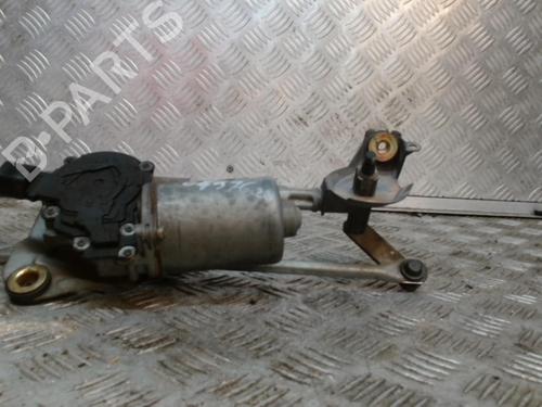 Front wiper motor TOYOTA YARIS (_P1_) 1.0 (SCP10_, SCP10R) | BP24268421M29 