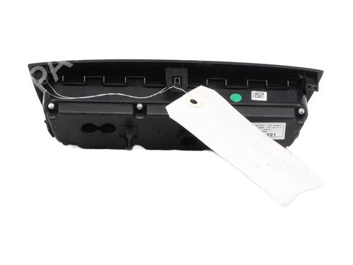 Used Climate control Climate control OPEL CORSA F (P2JO) 1.2 (68) (101 hp) 35925626 35925626