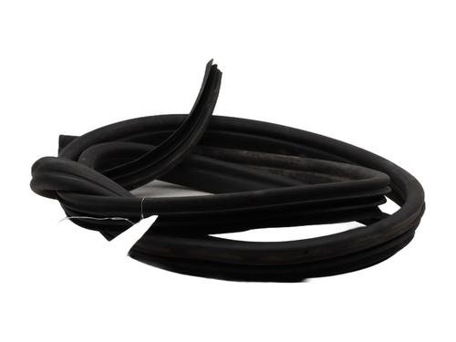 Used Rubber door seal RENAULT KANGOO / GRAND KANGOO II (KW0/1_) 1.2 TCe 115 (KW02, KW14) (115 hp) 30260472