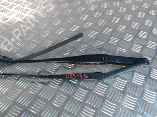 Used Front windshield wiper arm FORD FIESTA VI (CB1, CCN) 1.4 TDCi (70 hp) 24284165