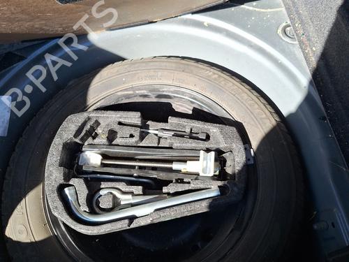 Right headlight VW POLO V (6R1, 6C1) 1.6 TDI | BP30354958C29