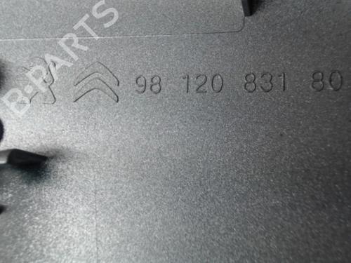 Używane Klapa wlewu paliwa CITROËN C3 / C3 ORIGIN III (SX) 1.2 PureTech 82 (83 hp) 24268374
