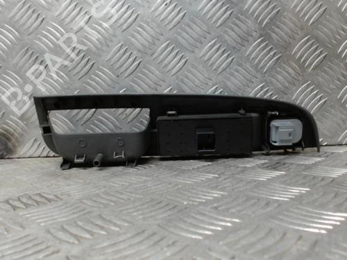 Used Left front window switch Left front window switch VW GOLF V (1K1) 1.9 TDI (90 hp) 24277012 24277012