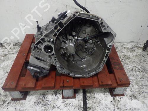 Used Gearbox Gearbox RENAULT CAPTUR II (HF_) Blue dCi 95 (HFAF) (95 hp) 33415077 33415077