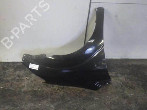 Aleta delantera derecha TOYOTA COROLLA Verso (ZER_, ZZE12_, R1_) 2.2 D-4D (AUR10_, AUR10R) (136 hp) 30594964