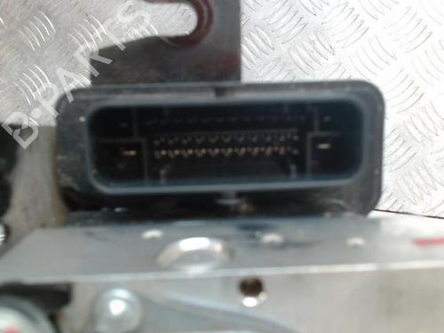 ABS Bremseaggregat DACIA SANDERO II TCe 90 (B8M1, B8MA, B8AC) (90 hp) 24276375