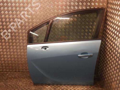 Used Left front door OPEL MERIVA B MPV (S10) 1.4 LPG (75) (120 hp) 24264011