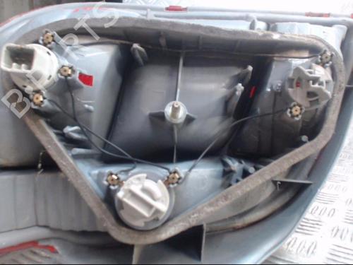 Venstre Baklys TOYOTA YARIS (_P1_) 1.0 (SCP10_, SCP10R) (68 hp) 24277945