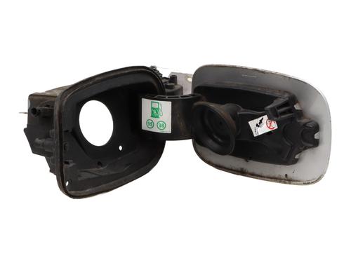 fuel-flap-renault-megane-iv-hatchback-b9amn_-2015-35748266 main image