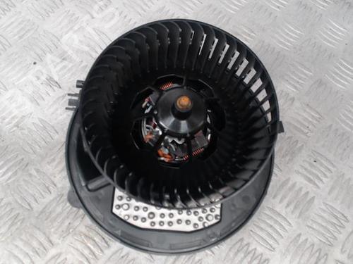 Heater blower motor AUDI A3 Sportback (8YA, 8YF) 30 TDI | BP24279086M62 