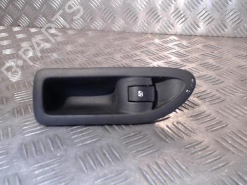 Used Left rear window switch RENAULT LAGUNA II (BG0/1_) 1.9 dCi (BG08, BG0G) (120 hp) 24270267