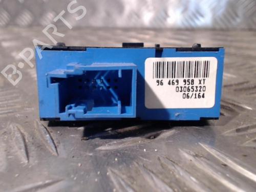 Switch PEUGEOT 407 (6D_) 2.0 HDi 135 (6DRHRH, 6DRHRE, 6DRHRG, 6DRHRJ) | BP24278715I30 