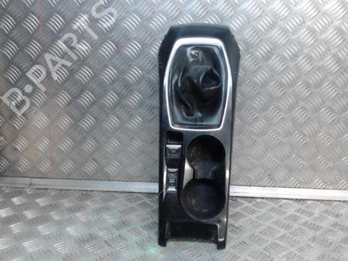 Used Middle console Middle console PEUGEOT 208 II (UB_, UP_, UW_, UJ_) 1.2 PureTech 100 (101 hp) 24280739 24280739