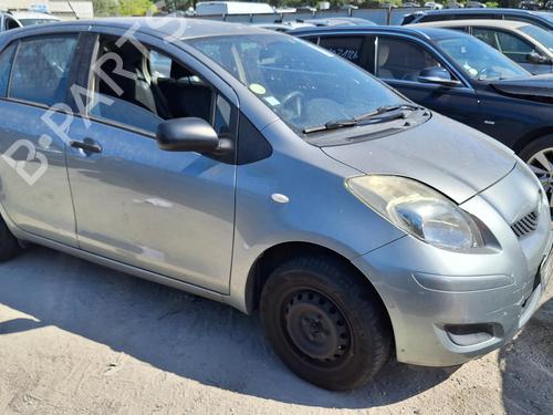 Used Parts TOYOTA YARIS (_P13_) 4733610