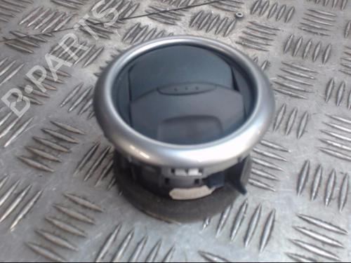 Used Air vent FIAT PUNTO (188_) 1.2 60 (188.030, .050, .130, .150, .230, .250) (60 hp) 24269953