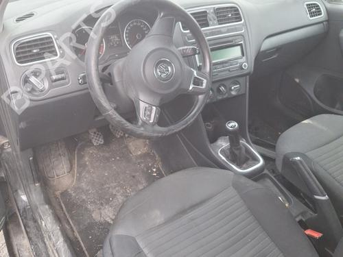 Right headlight VW POLO V (6R1, 6C1) 1.2 | BP32443984C29