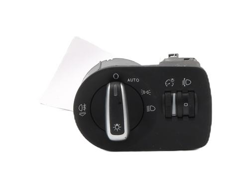 Used Headlight switch AUDI A1 Sportback (8XA, 8XF) 1.4 TDI (90 hp) 30729536