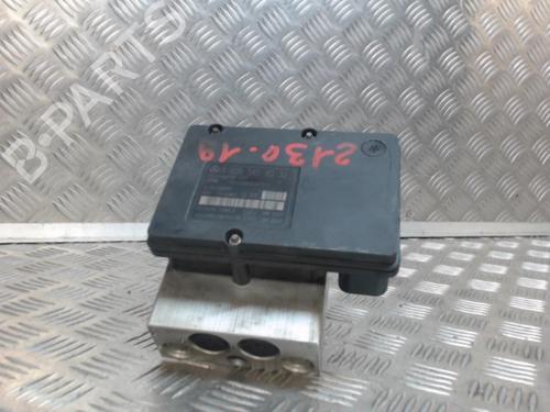 Używane Pompa ABS MERCEDES-BENZ C-CLASS (W203) C 220 CDI (203.008) (150 hp) 24277689