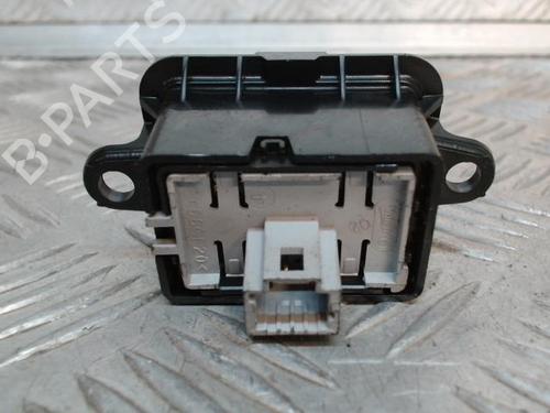 Used Switch RENAULT MEGANE III Hatchback (BZ0/1_, B3_) 1.5 dCi (BZ09, BZ0D, BZ1W, BZ29, BZ14) (110 hp) 24276650