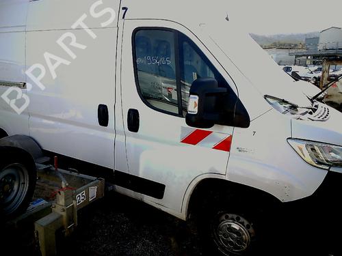 Used Right front door FIAT DUCATO Van (250_) 140 Natural Power (136 hp) 28964102