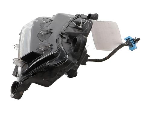 Used Left daytime light Left daytime light PEUGEOT 3008 II SUV (MC_, MR_, MJ_, M4_) 1.5 BlueHDi 130 (131 hp) 33209312 33209312