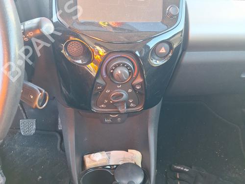 Left front window switch CITROËN C1 II (PA_, PS_) 1.2 VTi 82 | BP32373884I27 - Image 11